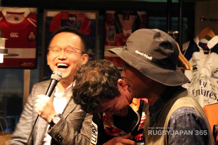 小林さんの「間」に会場大爆笑!