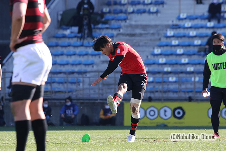 前半4分、帝京大FB奥村が先制PG