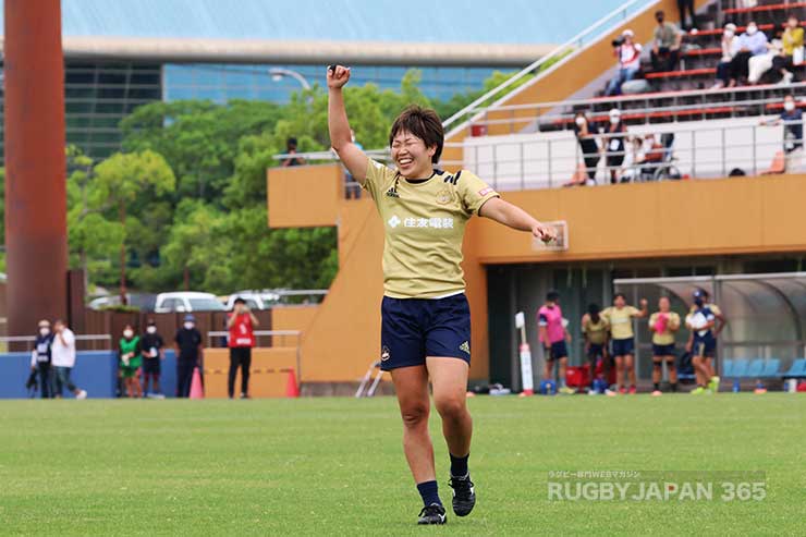パールズが最後まで守りきり勝利。右手をあげる末結