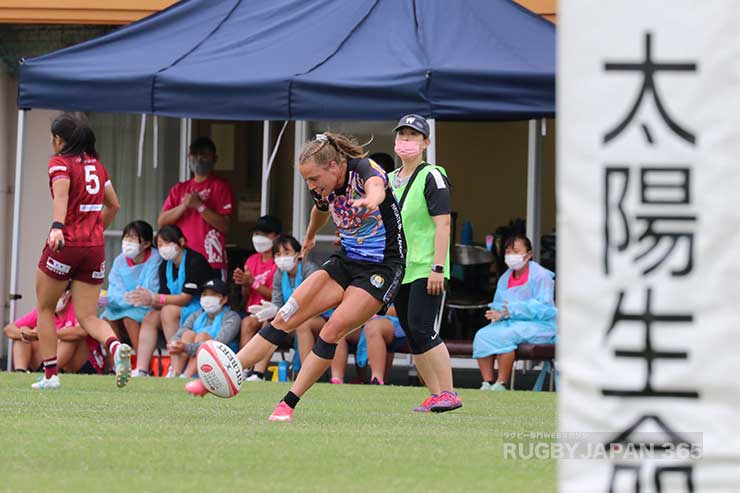 プルーニー・キヴィットの精度高いキックで28-7として勝利を決めた