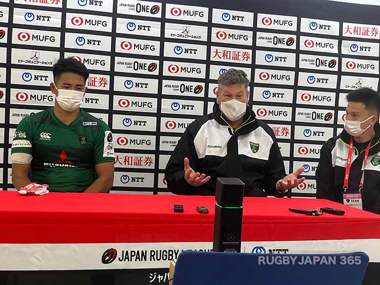 記者会見・昇格後初勝利を収めた相模原ダイナボアーズ、岩村昂太キャプテンとグレン・ディレイニーHC