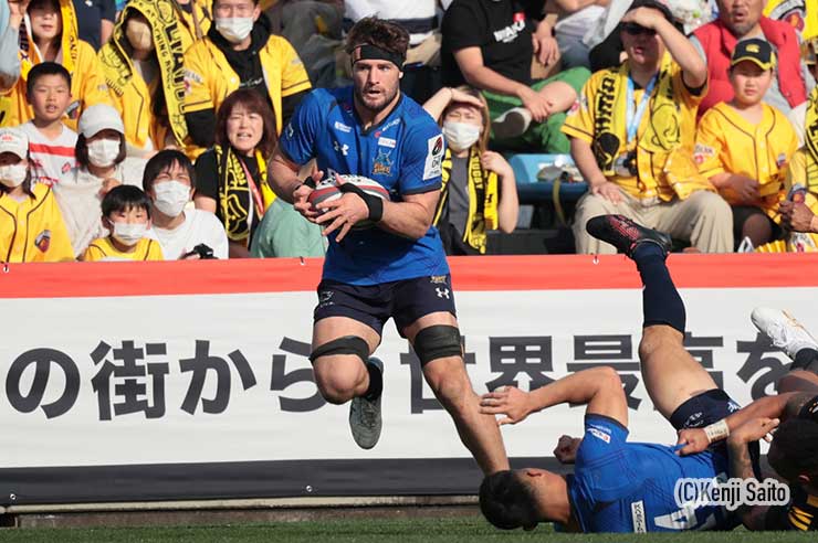 後半5分、ボーシェーのトライで反撃開始