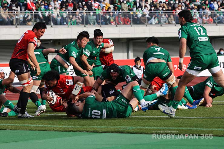 後半8分・イーグルスはNO8シオネ・ハラシリがトライ