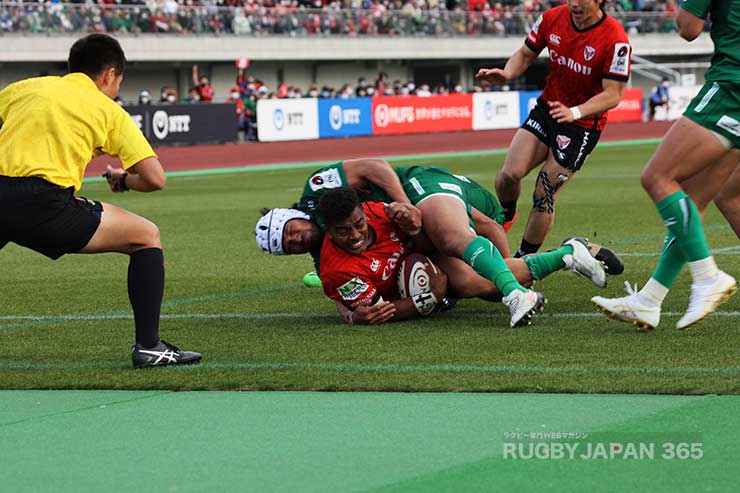 後半37分WTBイノケ・ブルアのトライでイーグルスが勝負を決めた
