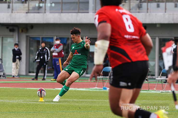 トゥームア自らコンバージョンも決め14-5