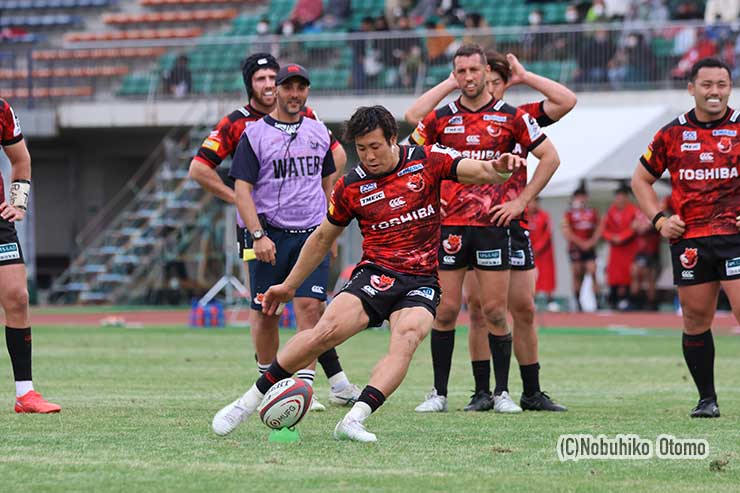 後半終了間際松永拓朗がPGを決め20-49でブレイブルーパスが快勝