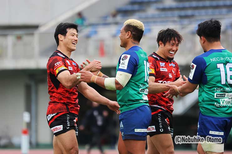 リオ五輪でセブンズ戦士として一緒に戦った豊島翔平とレメキロマノラヴァ
