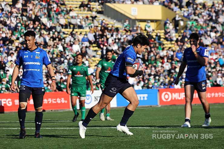 野口竜司へサプライズパス。そのままトライ。