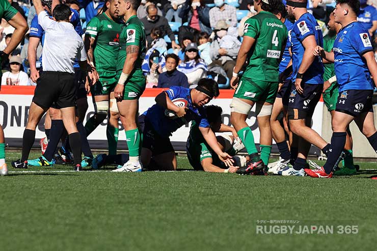 前半22分、HO島根一磨のトライ