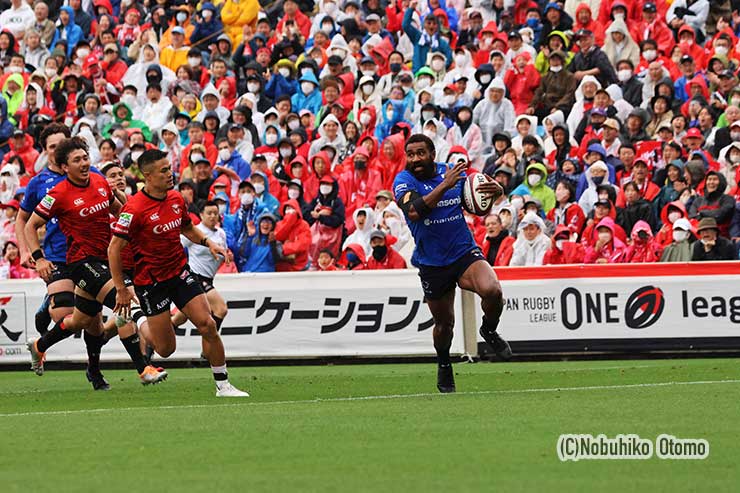 後半13分、コロインベテ2本目のトライ