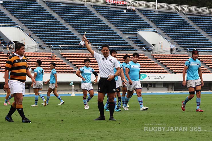 中矢健太にイエローカードが出される