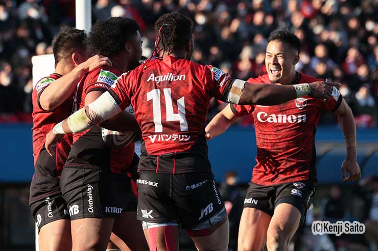 シオネ・ハラシリのトライで27－14とリードを広げ