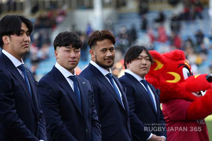 今季新入団した選手_左から原渕修人、ヴェア・タモエフォラウ、尹礼温、亀井茜風