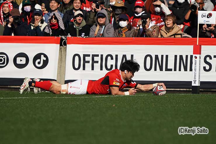前半4分・FL佐々木剛のトライ