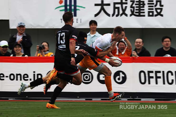 Liam Williams scored his third try of the season in the 54th minute.