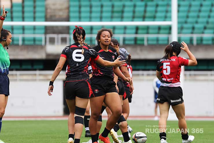 NZでは15人制でNO8をプレーしている