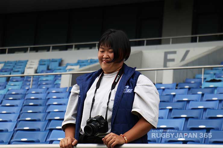 スーパーラグビー・ブルースで優勝した永田虹歩(今季熊谷大会で所属するパールズの応援に姿を見せた)