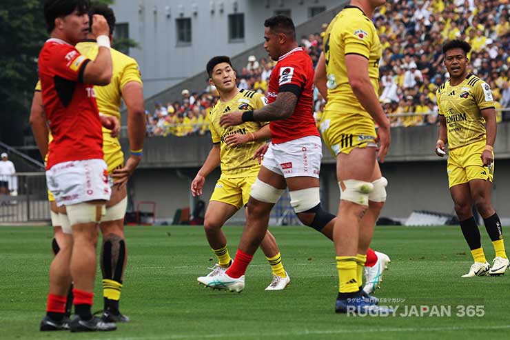 高本幹也がドロップゴールを決めて先制