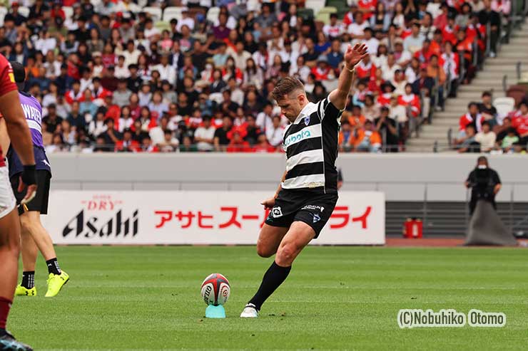前半17分、バーナード・フォーリーのPG