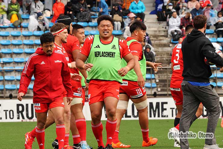 中断後再開にむけ練習する山下裕史