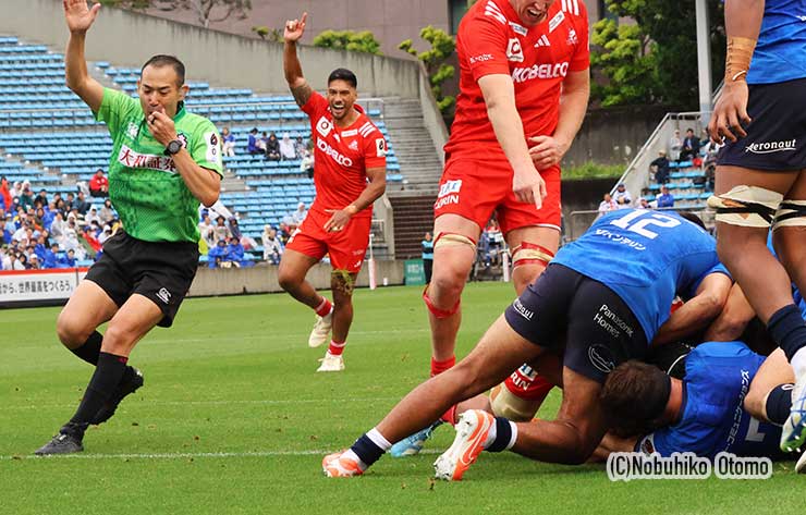65分ポトヒエッターが決勝トライ