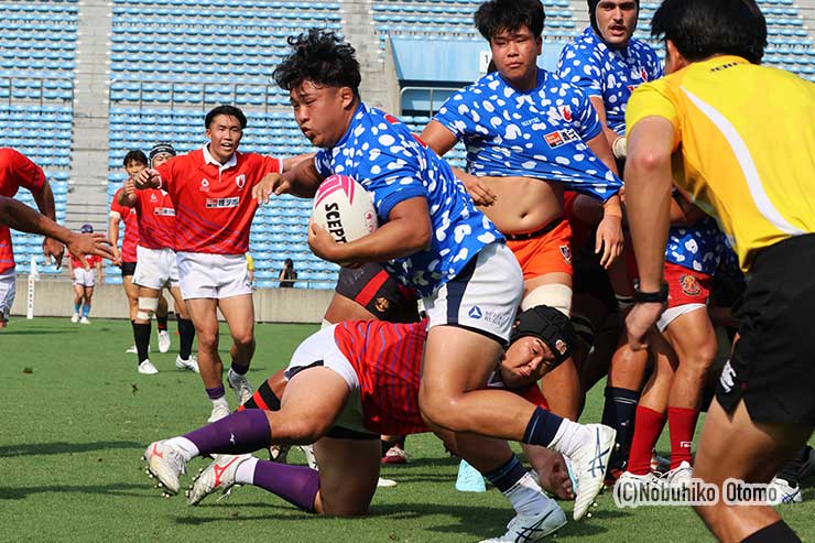 53分、リーグ戦選抜⑰丸尾瞬(関東学院大)がトライしリーグ戦が19-17と逆転