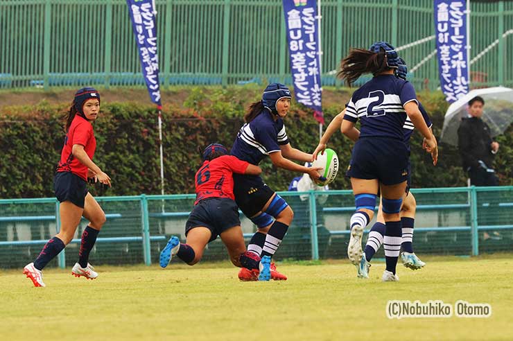 桐蔭の軽快なパス回し