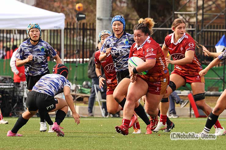 再三パワフルなキャリーをみせたフェニックスPR岸本彩華