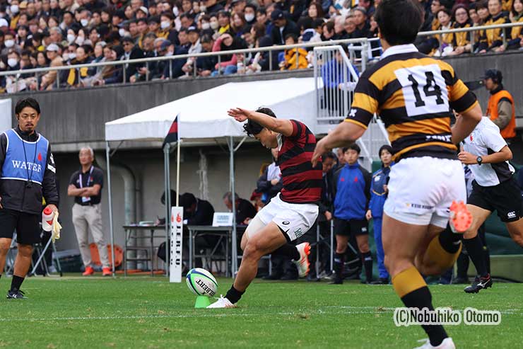 早大CTB野中主将はタッチ際も含めすべてのゴールキックを成功