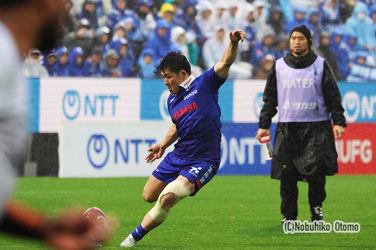 SO家村のコンバージョンで19－19の同点に