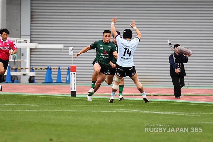 石田吉平をショートパントで抜き去ると