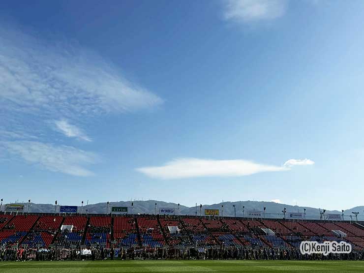 快晴の中、開会式が始まった