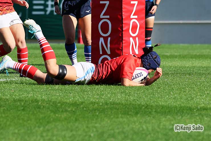 浅利那未のトライで東軍が先制