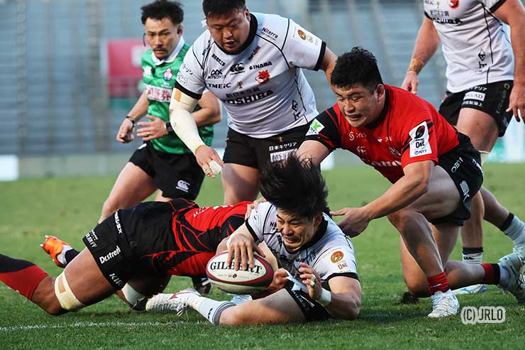 後半だけで２トライを決めたSH高橋昴平