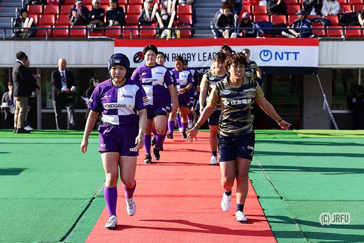 アルテミ山本和花、パールズ山中美緒、両主将を先頭に入場