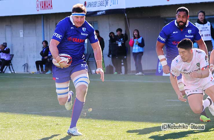 静岡LOマリー・ダグラスのトライ