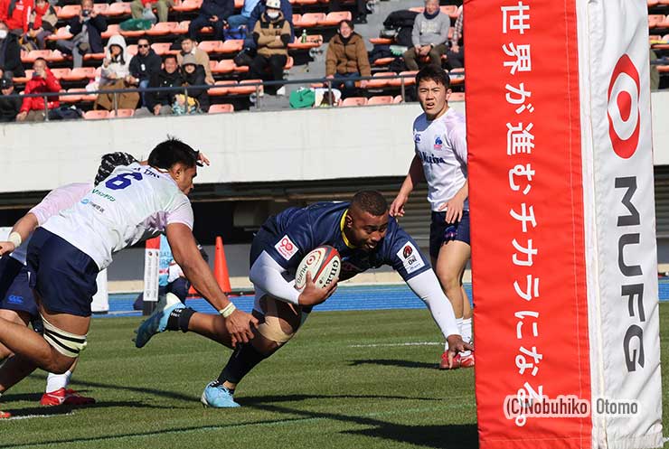 戸田LOボギドラウがゴールに迫る