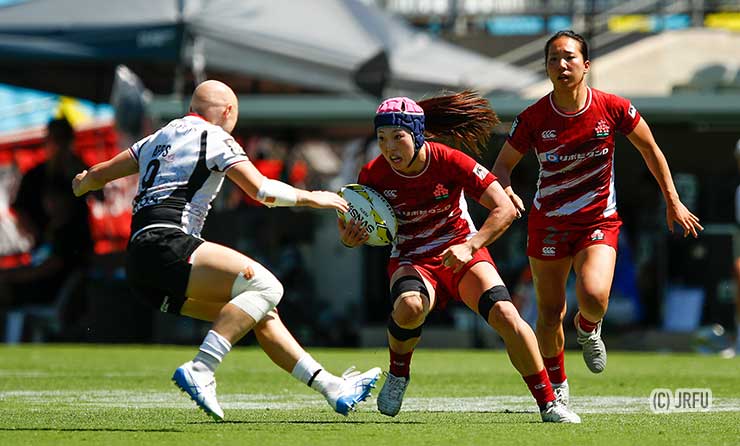 突破に加えパスでも働く大谷芽生