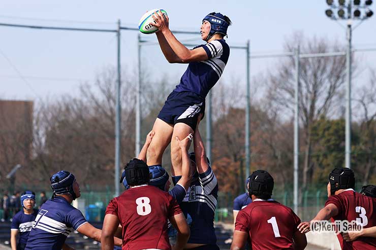 14日に行われた目黒学院戦でのラインアウト(原品瑞帆)