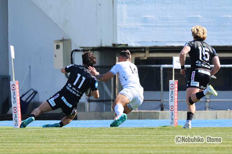 ラムズ西川の先制トライ