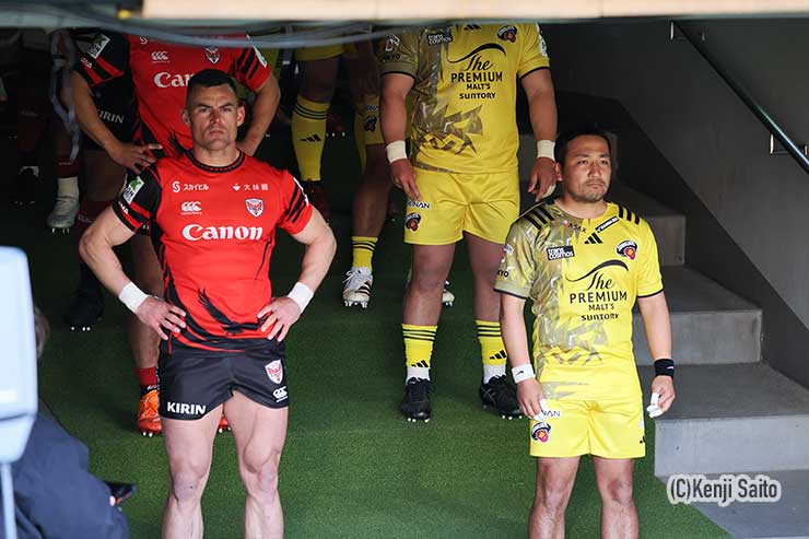 入場を待つジェシー・クリエルと流大