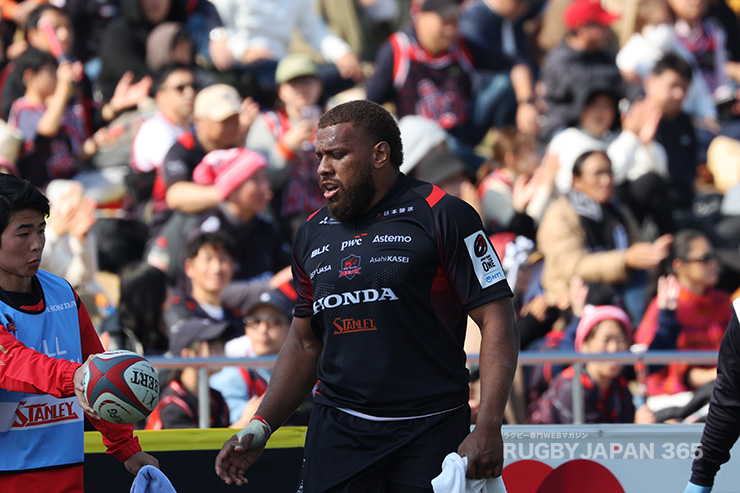 テビタ・イカニヴェレ