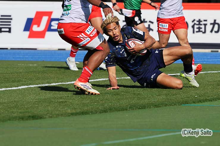 後半22分山中亮平のトライ