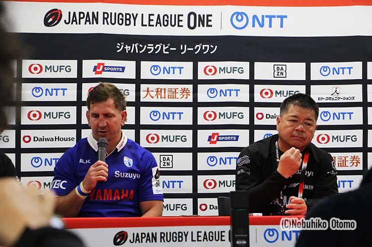 クワッガ・スミスキャプテンと藤井雄一郎監督