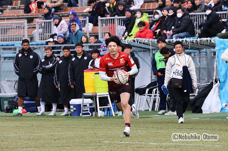 スピードをアピールした釜石WTB高居