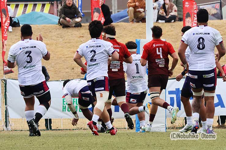 6分、花園LOワクァが先制トライ