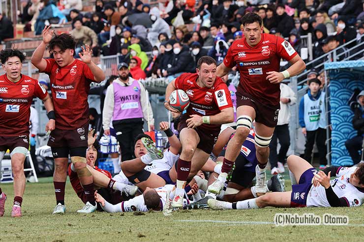 釜石⑩ハントはキックに加えランプレーでもチームを牽引