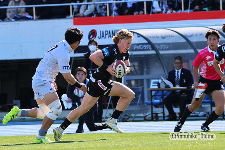 ブラックラムズ・FBルーカス