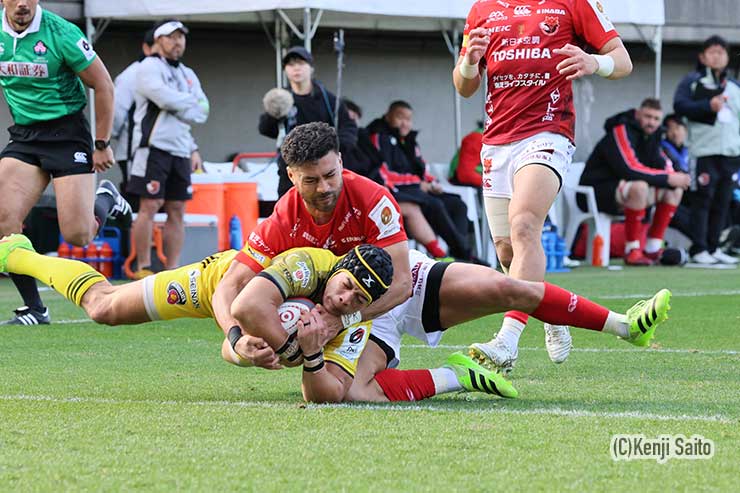 チェスリン・コルビのトライ