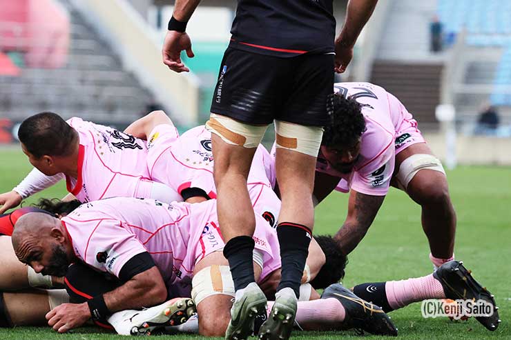 アフ・オフィナのトライ